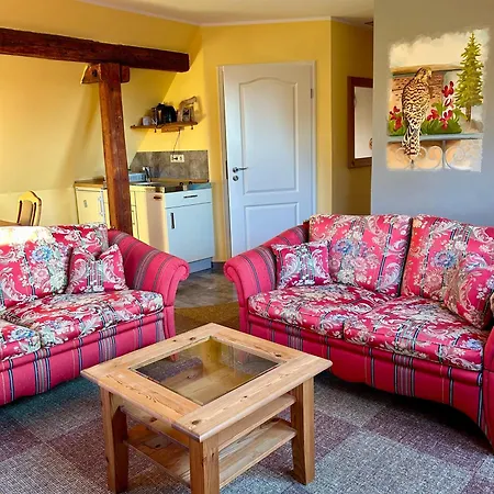 Falkenwohnung شقة *